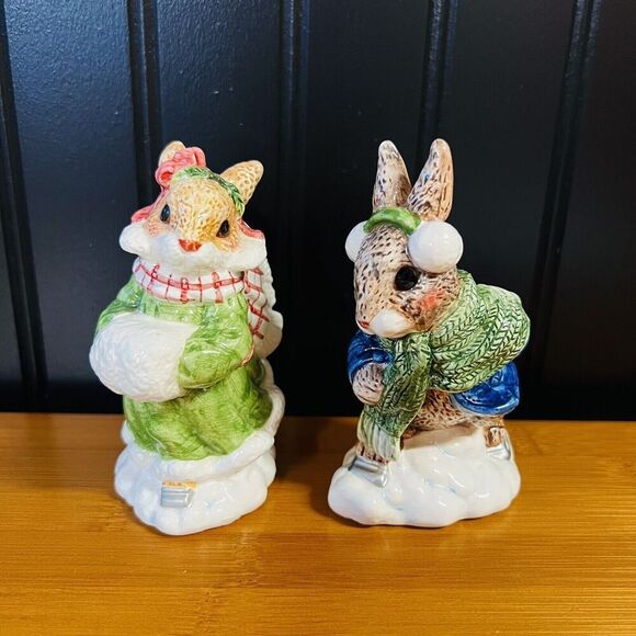 1997 Ice Skating Salt & Pepper Hand Painted Rabbit Priscilla Hillman Enesco Corp - Picture 1 of 11